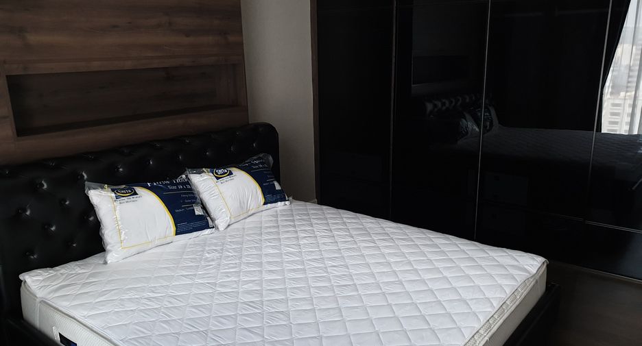 For sale 2 bed condo in Sathon, Bangkok