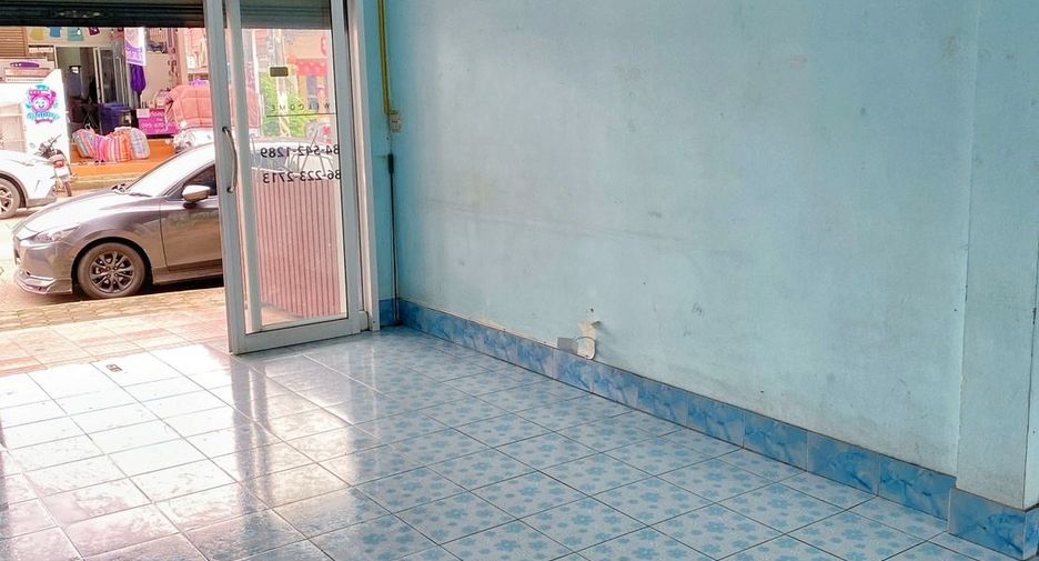 For sale 2 bed townhouse in Mueang Sakon Nakhon, Sakon Nakhon