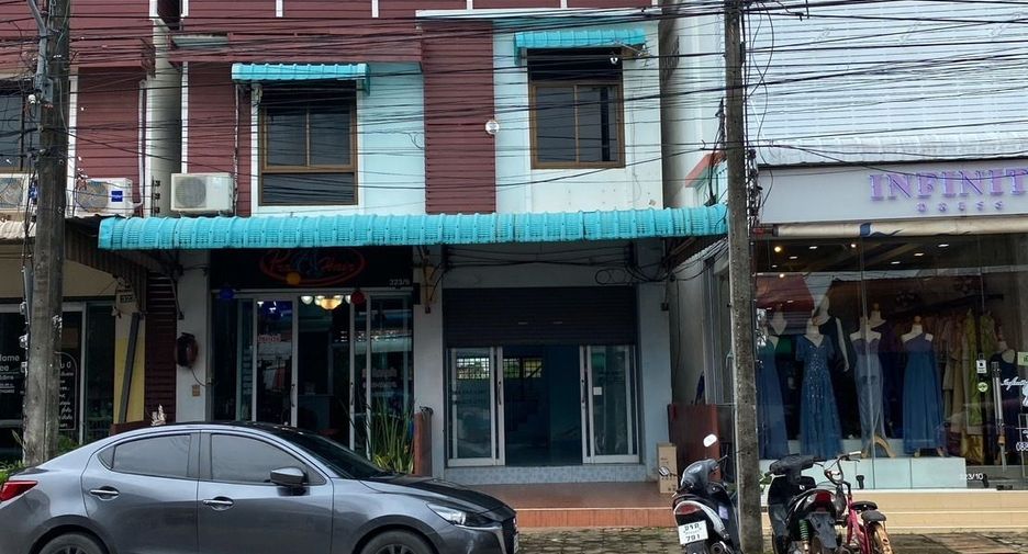 For sale 2 bed townhouse in Mueang Sakon Nakhon, Sakon Nakhon