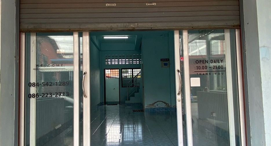 For sale 2 bed townhouse in Mueang Sakon Nakhon, Sakon Nakhon