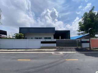 For sale warehouse in Mueang Samut Prakan, Samut Prakan