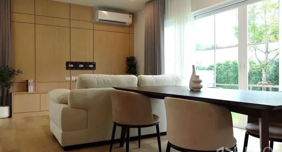 Casa en alquiler de 3 habitaciones en Bang Phli, Samut Prakan