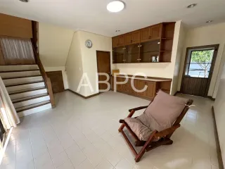 Casa en alquiler de 4 habitaciones en Na Jomtien, Pattaya