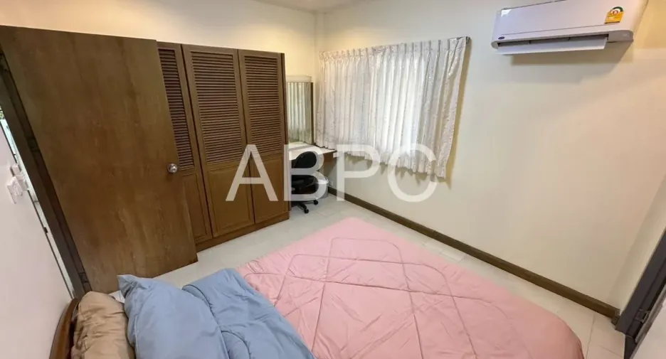 For rent 4 bedrooms house in Na Jomtien, Pattaya