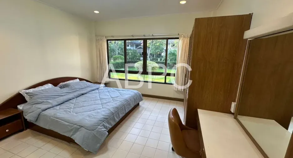 For rent 4 bedrooms house in Na Jomtien, Pattaya