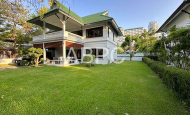 For rent 4 bedrooms house in Sattahip, Chonburi