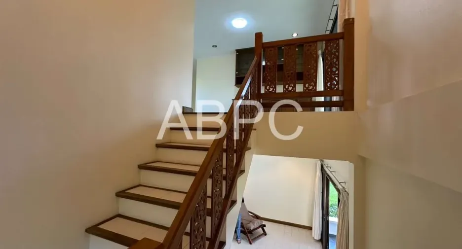 For rent 4 bedrooms house in Na Jomtien, Pattaya
