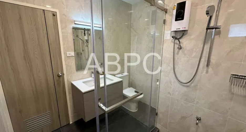 For rent 4 bedrooms house in Na Jomtien, Pattaya