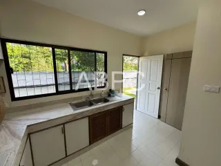 Casa en alquiler de 4 habitaciones en Na Jomtien, Pattaya