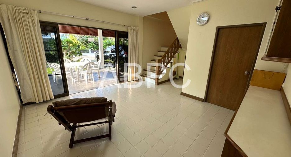 Haus zur Miete mit 4 Zimmer in Sattahip, Chonburi