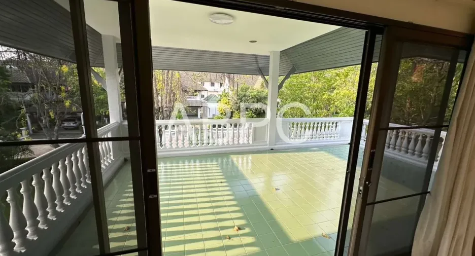 For rent 4 bedrooms house in Na Jomtien, Pattaya