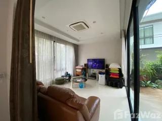 For sale 5 Beds house in Phasi Charoen, Bangkok