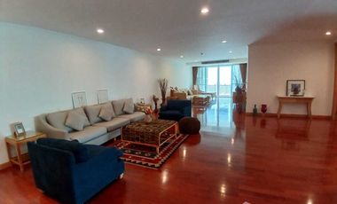 For rent 3 bed apartment in Khlong Toei, Bangkok