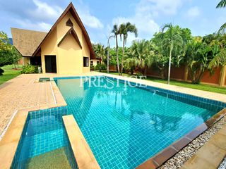For sale 6 bedrooms house in Sattahip, Pattaya