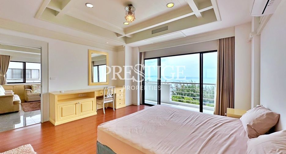 For sale そして for rent 3 ベッドルーム condo in Sattahip, Chonburi