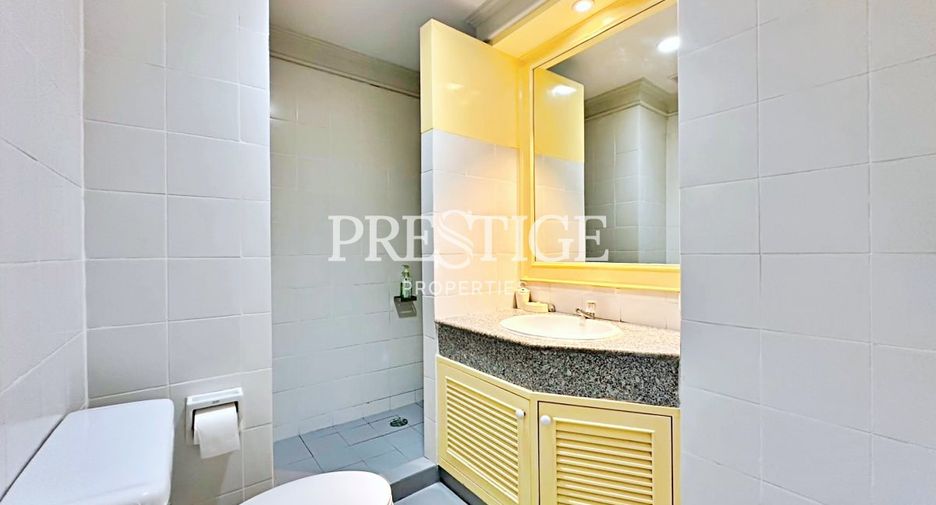 For sale そして for rent 3 ベッドルーム condo in Sattahip, Chonburi