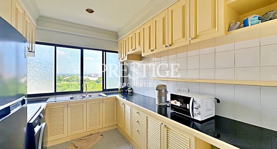 For sale そして for rent 3 ベッドルーム condo in Sattahip, Chonburi