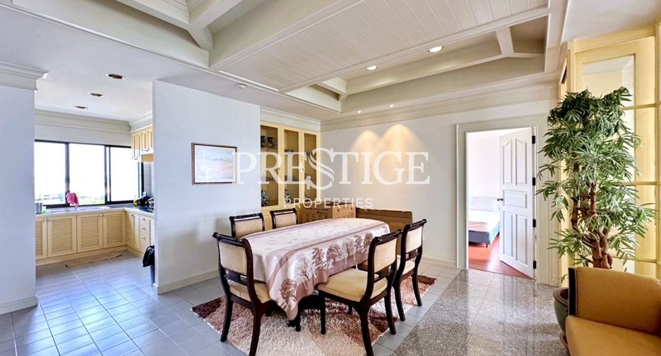 For sale そして for rent 3 ベッドルーム condo in Sattahip, Chonburi