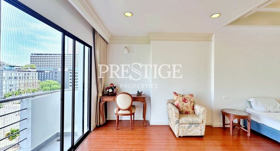 For sale そして for rent 3 ベッドルーム condo in Sattahip, Chonburi