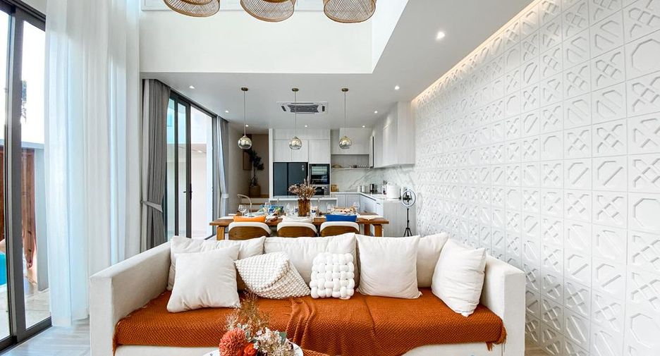 For sale 4 bedrooms villa in Thalang, Phuket