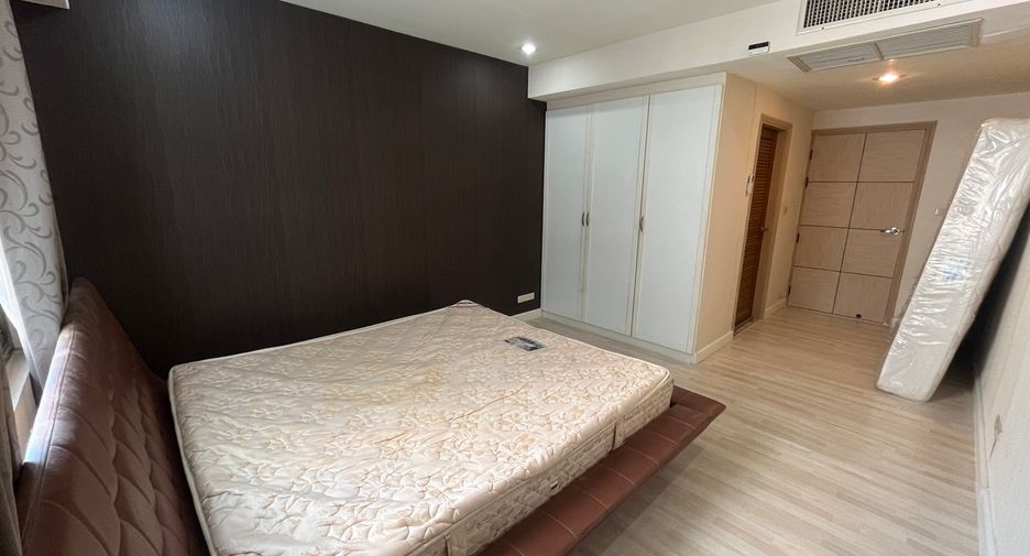 À vendre 3 chambres condo à Watthana, Bangkok