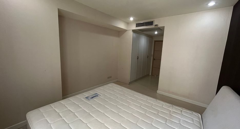 À vendre 3 chambres condo à Watthana, Bangkok
