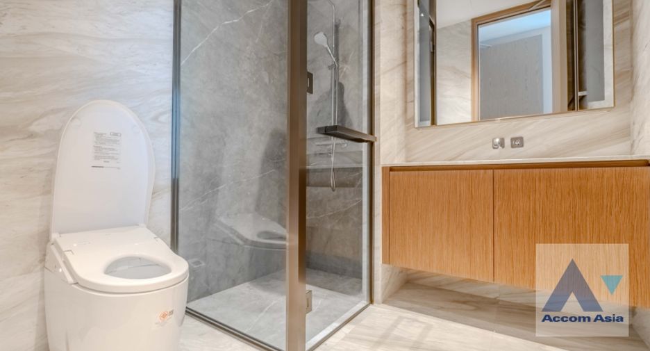 For rent そして for sale 2 Beds condo in Pathum Wan, Bangkok