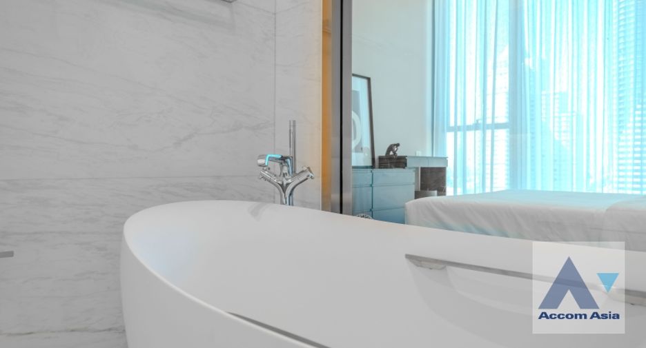 For rent そして for sale 2 Beds condo in Pathum Wan, Bangkok