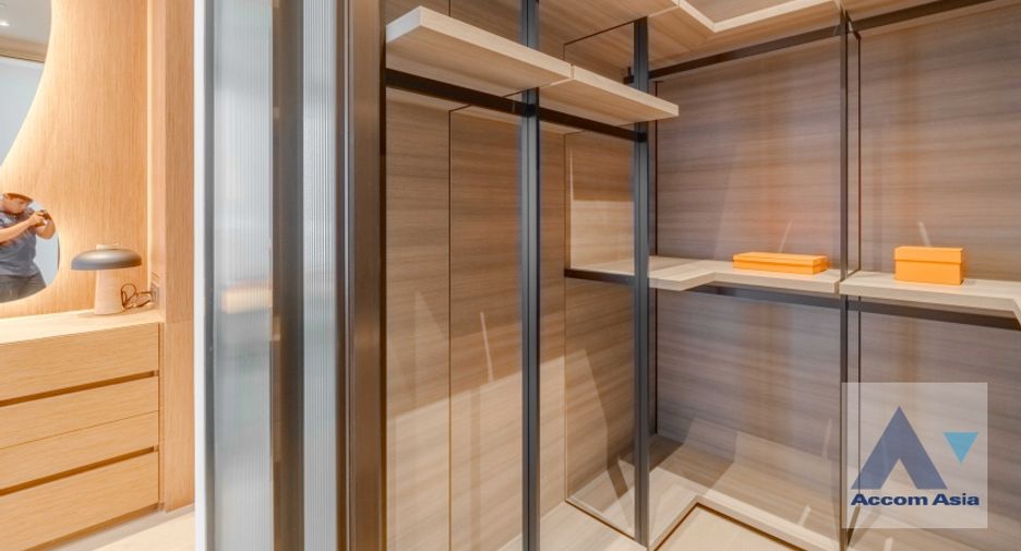 For rent そして for sale 2 Beds condo in Pathum Wan, Bangkok