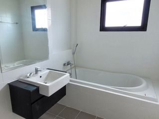 For sale 3 bed townhouse in Lat Phrao, Bangkok