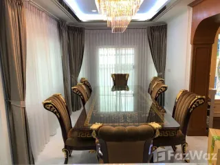 For sale 4 Beds house in Khlong San, Bangkok