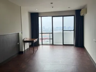 For rent 3 bed condo in Phra Nakhon, Bangkok