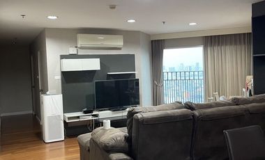 For rent 2 bed condo in Huai Khwang, Bangkok