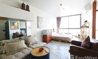 For rent studio condo in Khlong Toei, Bangkok
