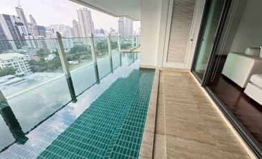 For rent 2 bed condo in Watthana, Bangkok