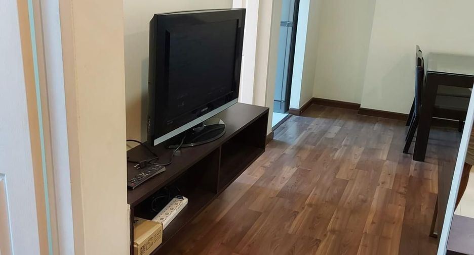 For rent 2 bed condo in Ratchathewi, Bangkok