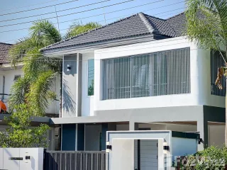 For sale 4 bed house in Mueang Phuket, Phuket