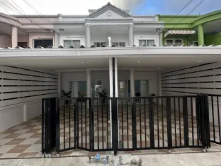 For sale 2 bed townhouse in Central Pattaya, Pattaya
