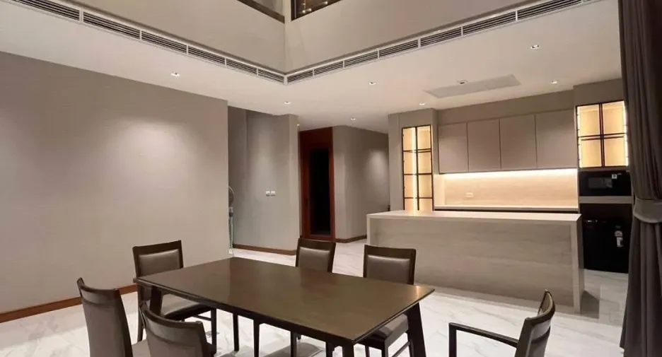 Haus zur Miete mit 5 Zimmer in Bang Phli, Samut Prakan