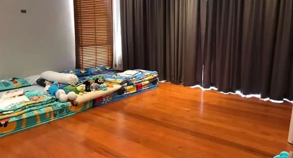 Haus zur Miete mit 5 Zimmer in Bang Phli, Samut Prakan