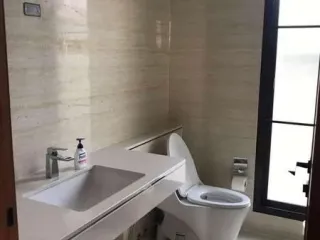 À louer 5 chambres maison à Bang Phli, Samut Prakan