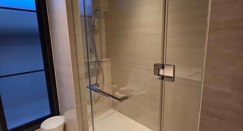Haus zur Miete mit 5 Zimmer in Bang Phli, Samut Prakan