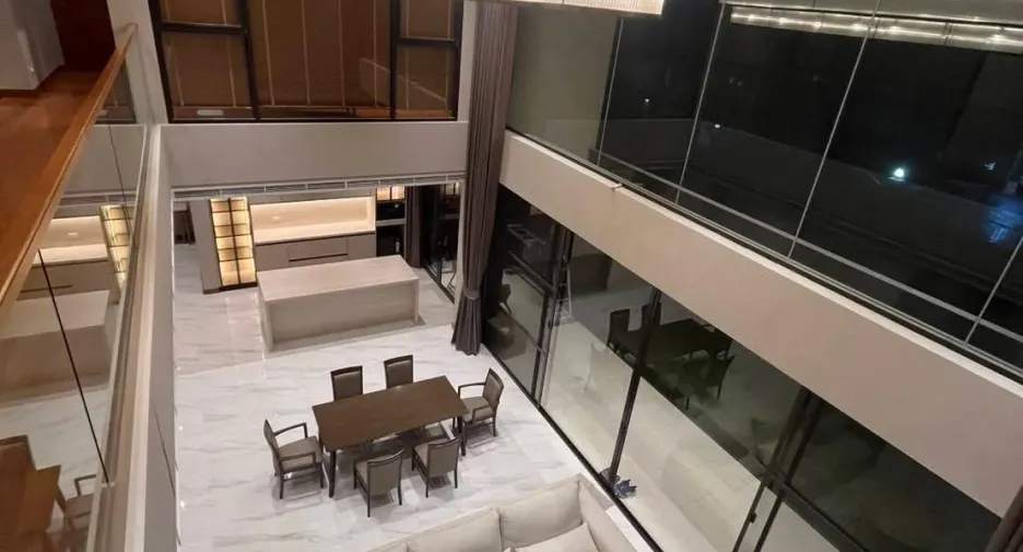 Haus zur Miete mit 5 Zimmer in Bang Phli, Samut Prakan