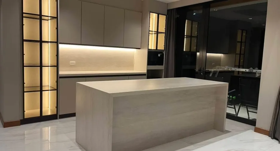 Haus zur Miete mit 5 Zimmer in Bang Phli, Samut Prakan