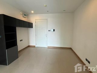 For sale 1 Beds condo in Huai Khwang, Bangkok