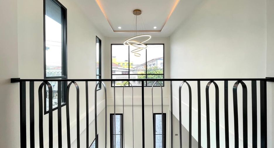 For sale 4 bed house in Don Mueang, Bangkok