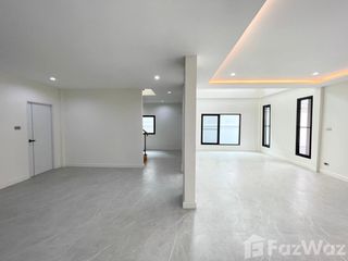 For sale 4 Beds house in Don Mueang, Bangkok