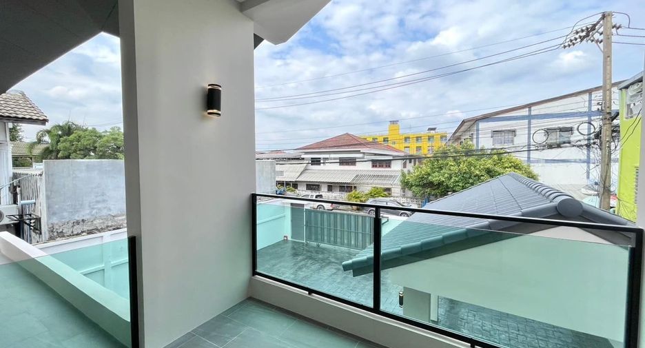 For sale 4 bed house in Don Mueang, Bangkok