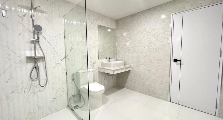 For sale 4 bed house in Don Mueang, Bangkok