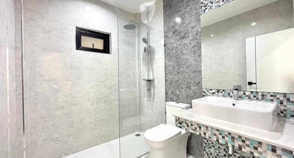 For sale 4 bed house in Don Mueang, Bangkok